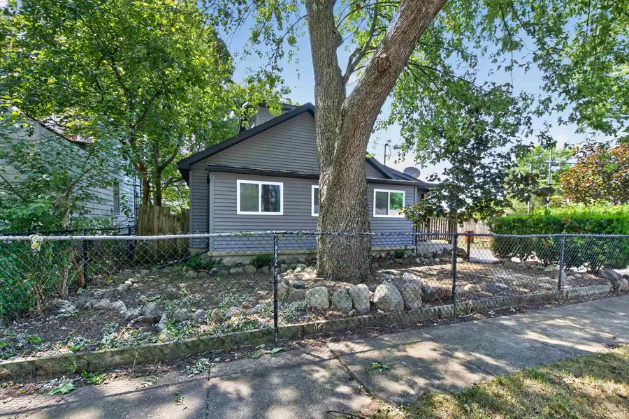 1452 Kenneth ST, Burton, MI 48529 - #2
