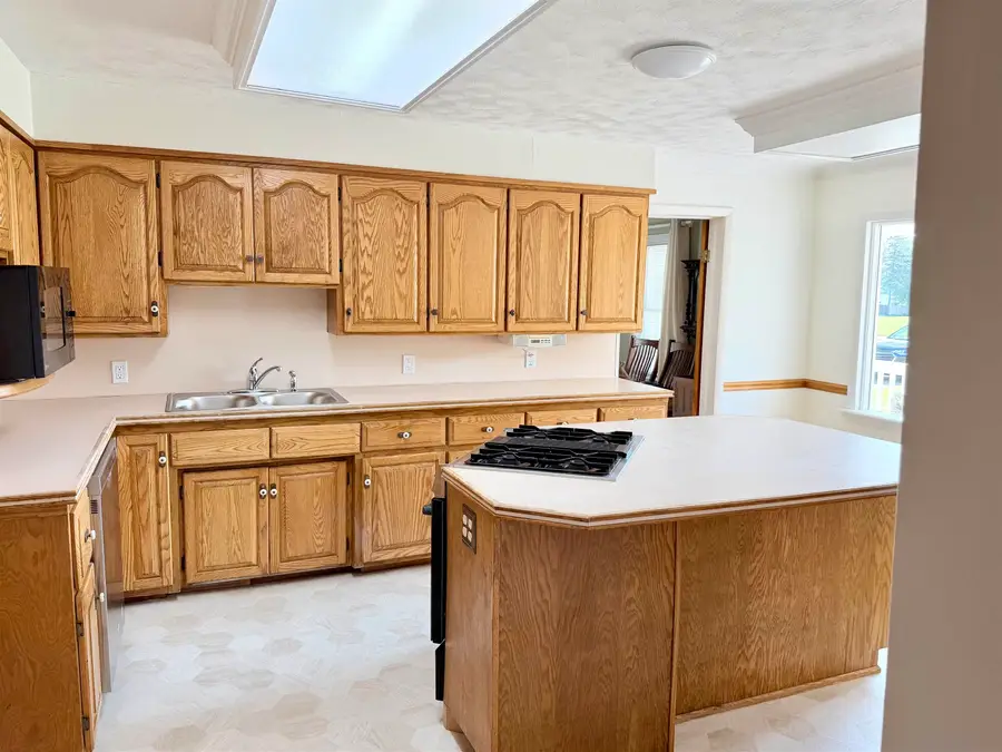7310 Seymour RD, Flushing, MI 48433 - #2
