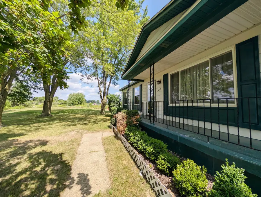 1415 S Nichols RD, Clayton, MI 48473 - #3