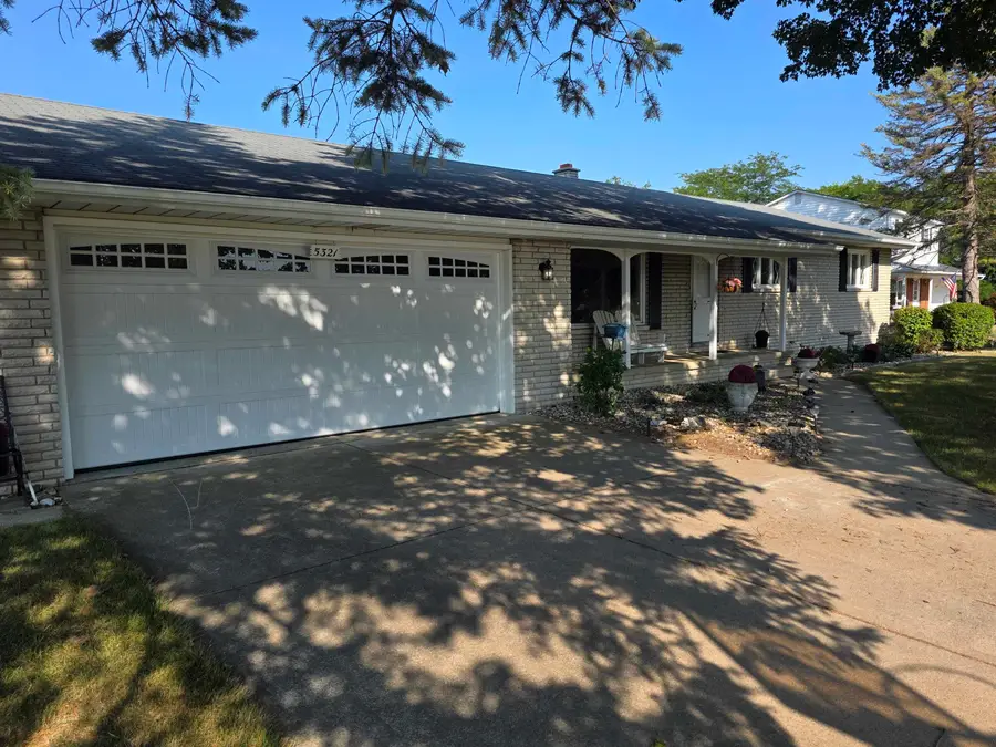 5321 Rosa CT, Mundy, MI 48473 - #2