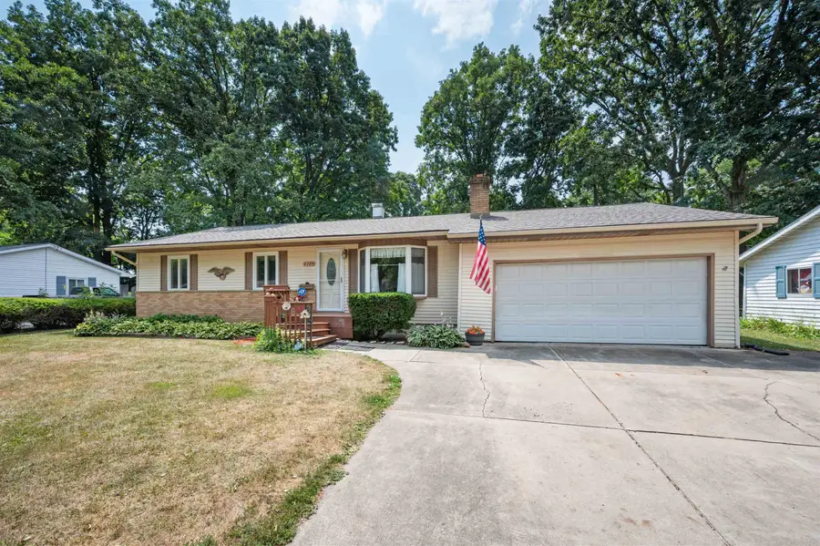 6329 Springdale BLVD, Grand Blanc, MI 48439 - #2