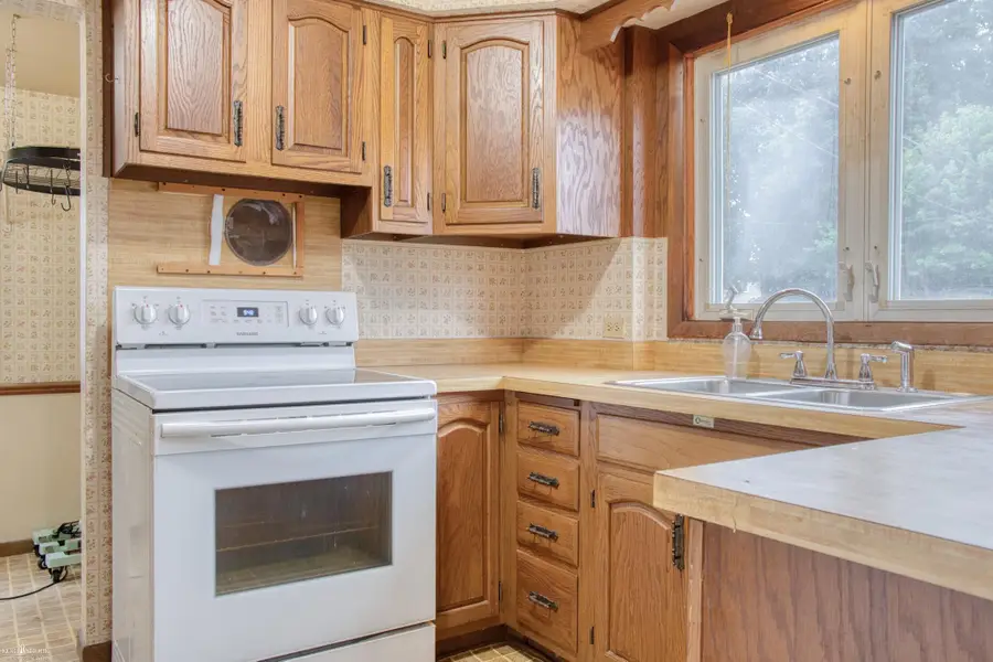 533 Fletcher ST, Owosso, MI 48867 - #2