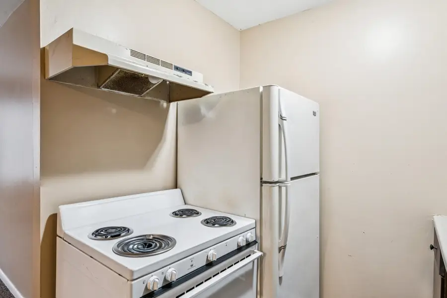828 North Apt. #10, Mount Morris, MI 48458 - #3