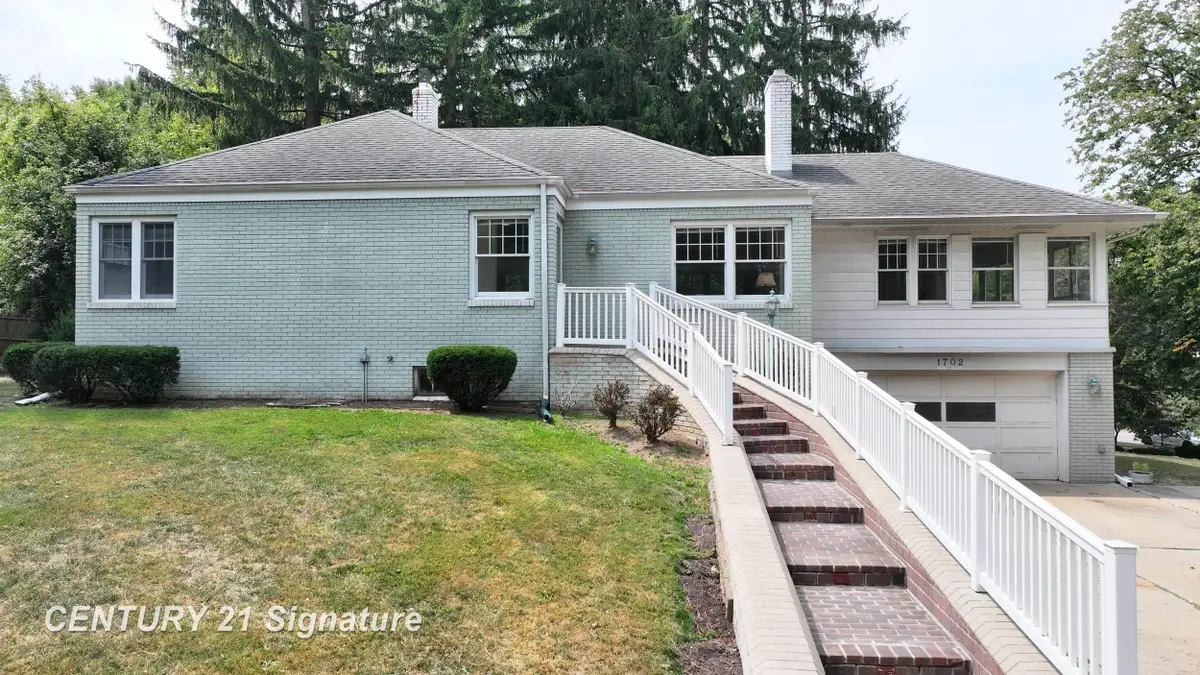 1702 Overhill DR, Flint, MI 48503 - #1