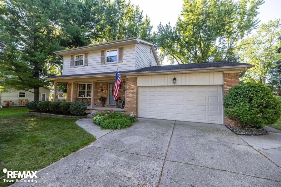 1239 Stonehenge RD, Flint, MI 48532 - #2