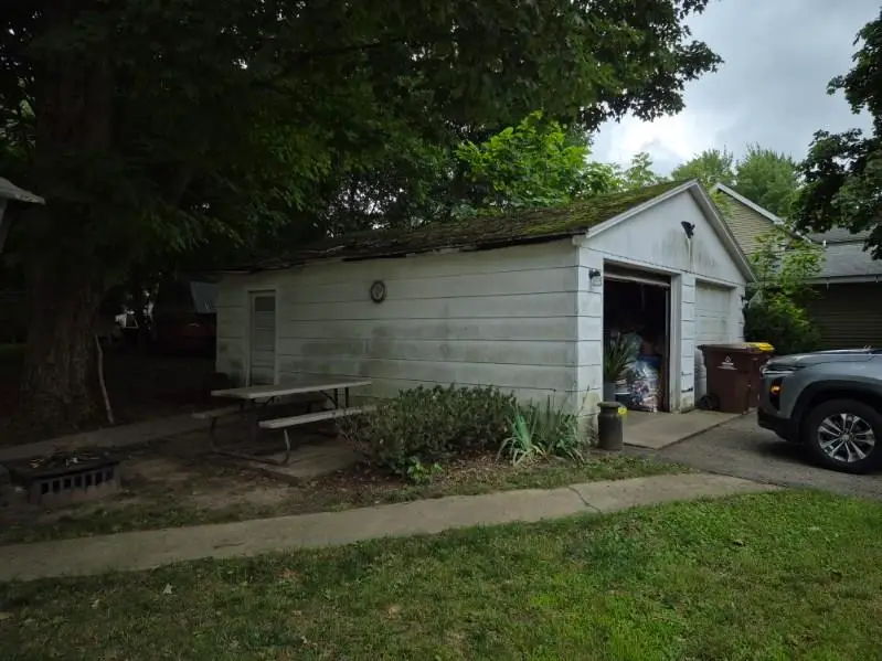 304 S Water ST, Stockbridge, MI 49285 - #3
