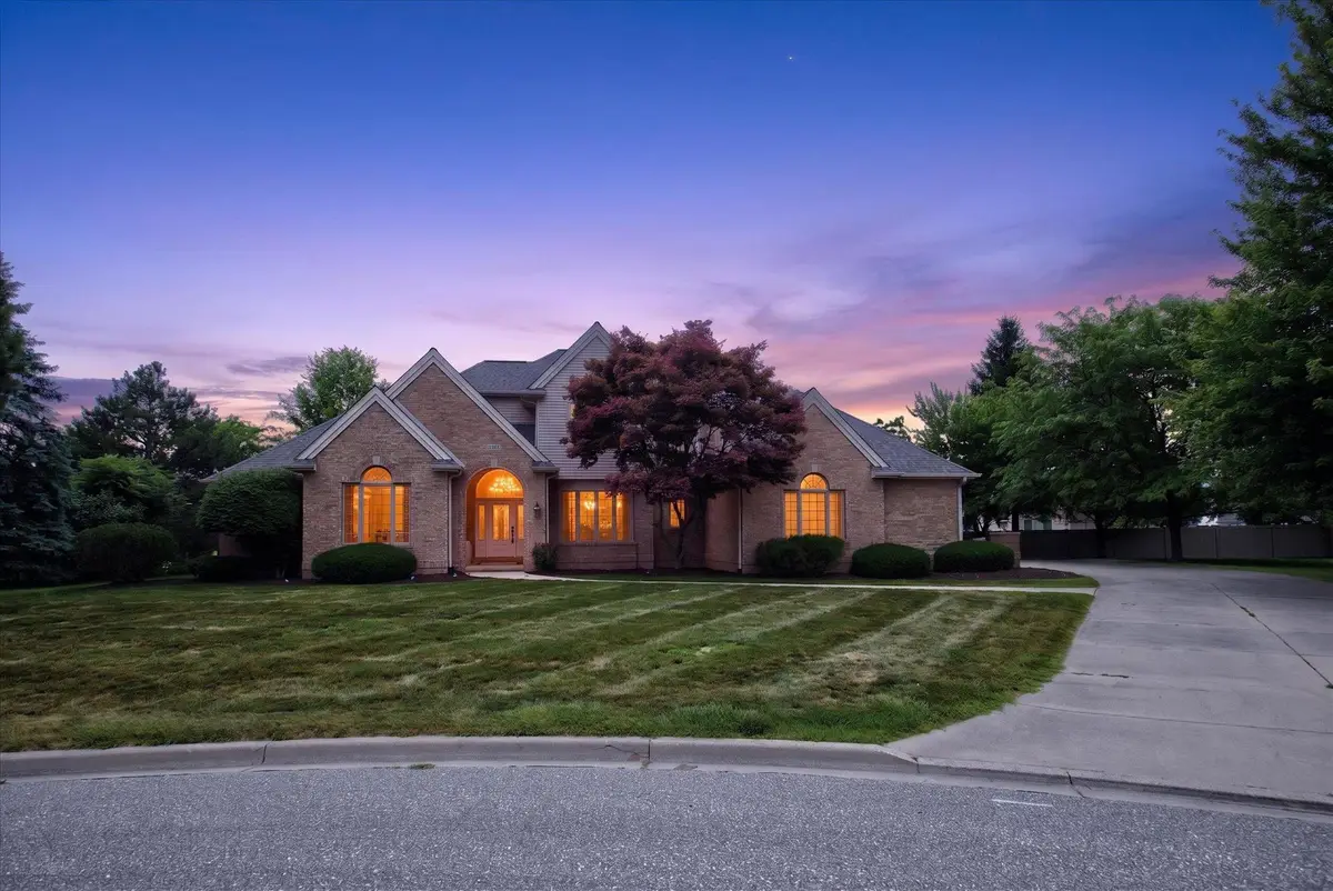 4258 S Autumn RDG, Saginaw, MI 48603 - #1