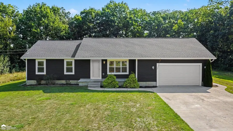 13504 Seymour RD, Montrose, MI 48457 - #3