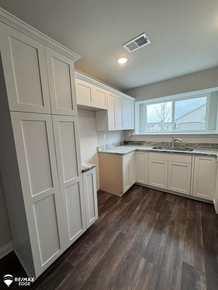28001 Gregory ST, Mundy, MI 48439 - #3