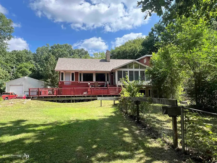 210 Elmwood DR, Davison, MI 48423 - #2