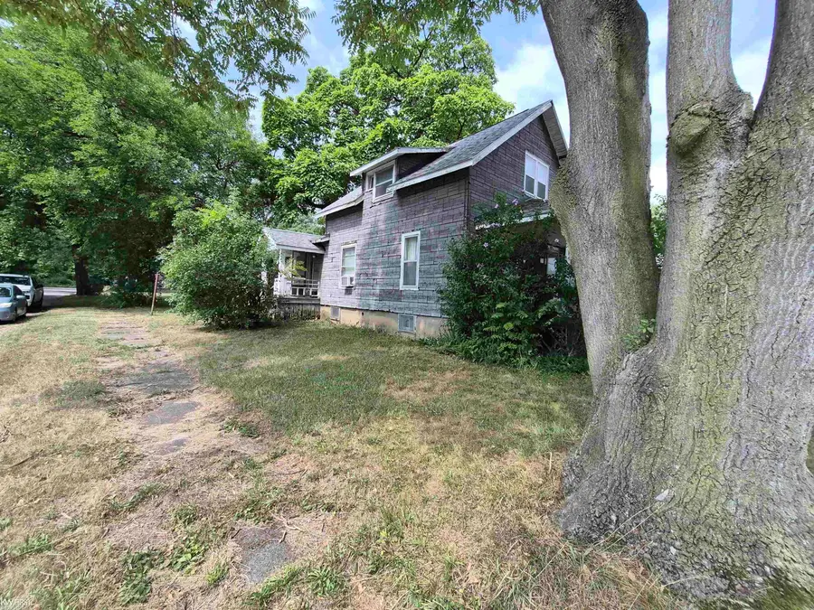 662 Hall ST, Flint, MI 48503 - #3