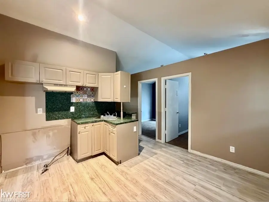 1329 E Decamp ST, Burton, MI 48529 - #3