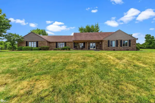 5034 E Cook, GrandBlanc, MI 48439