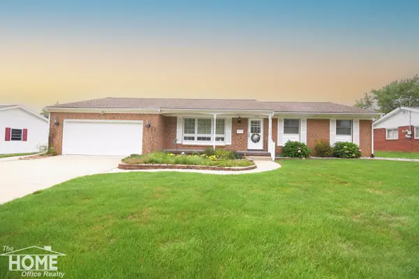 1005 Krust DR, Owosso, MI 48867