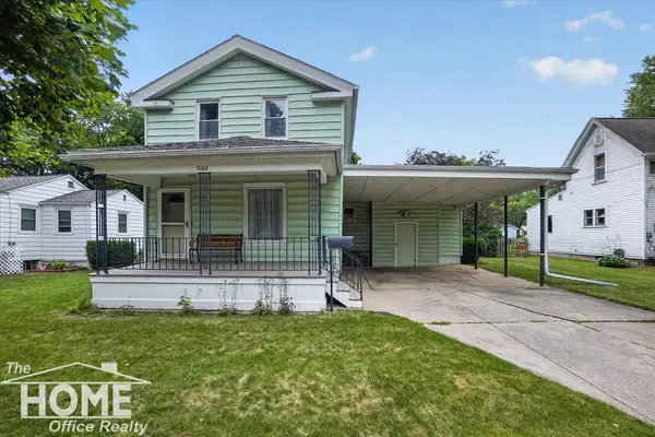 1002 Adams ST, Owosso, MI 48867