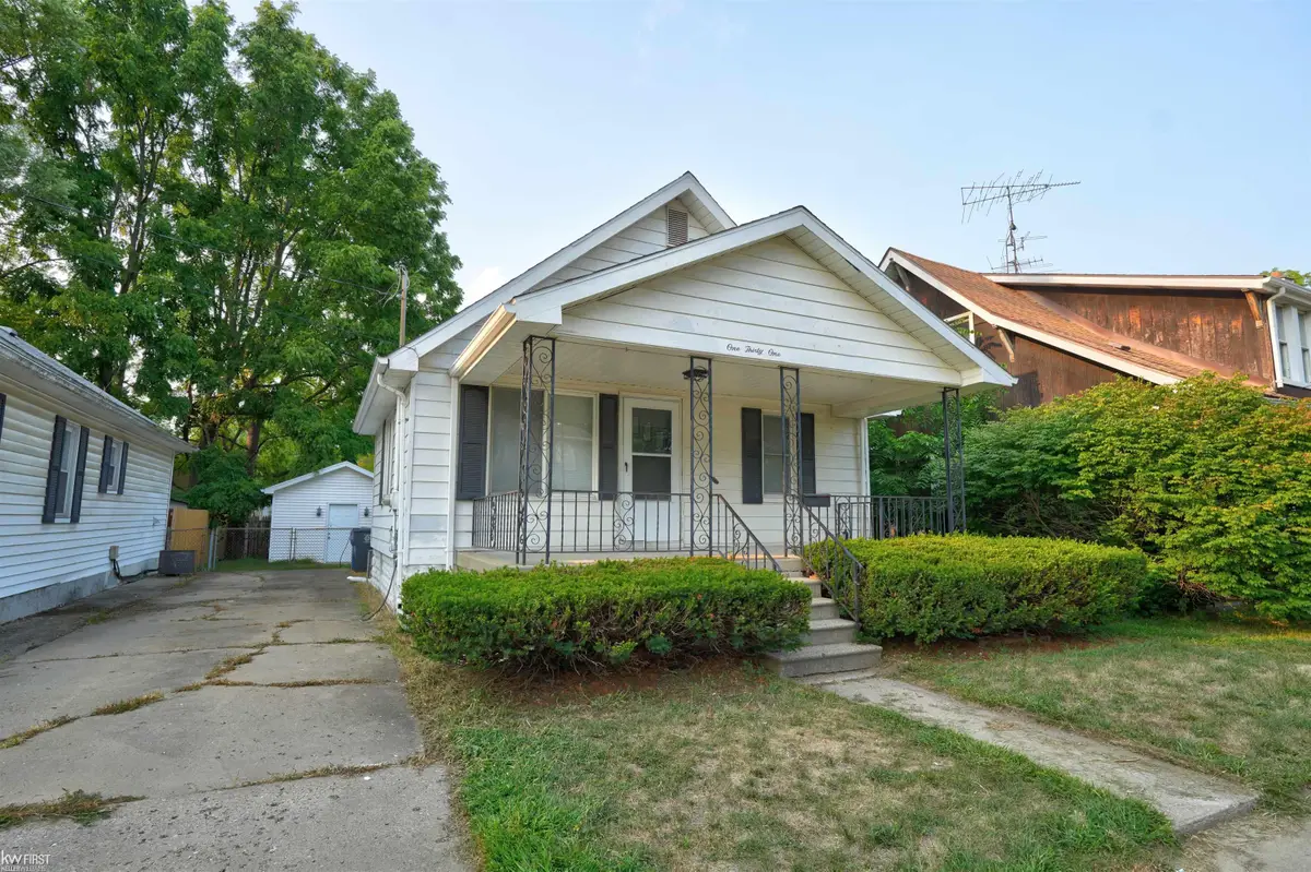 131 E Lkeview AVE, Flint, MI 48503 - #1