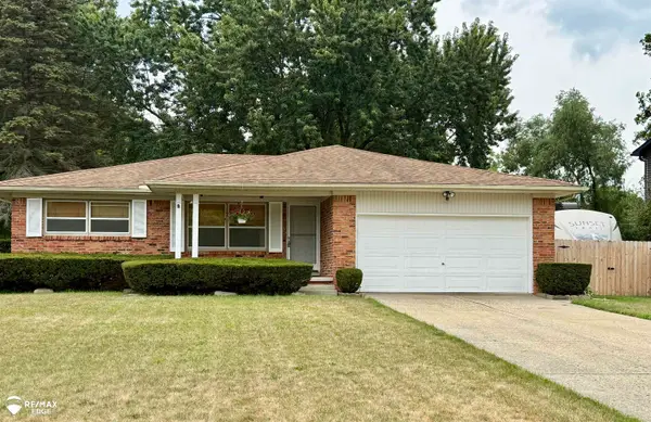 5032 Old Franklin RD, GrandBlanc, MI 48439