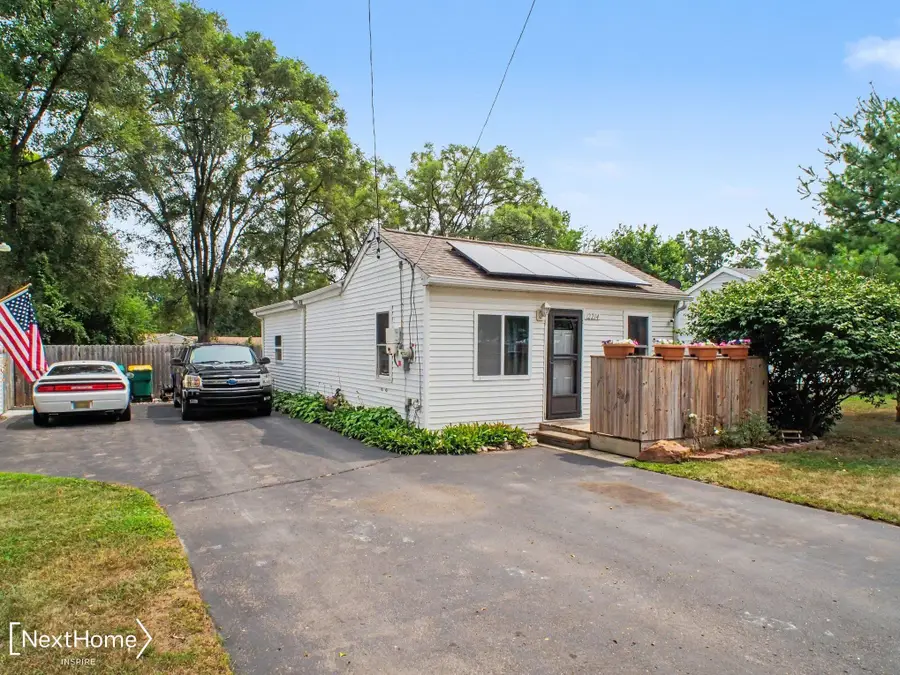 12214 Benson RD, Mount Morris, MI 48458 - #3