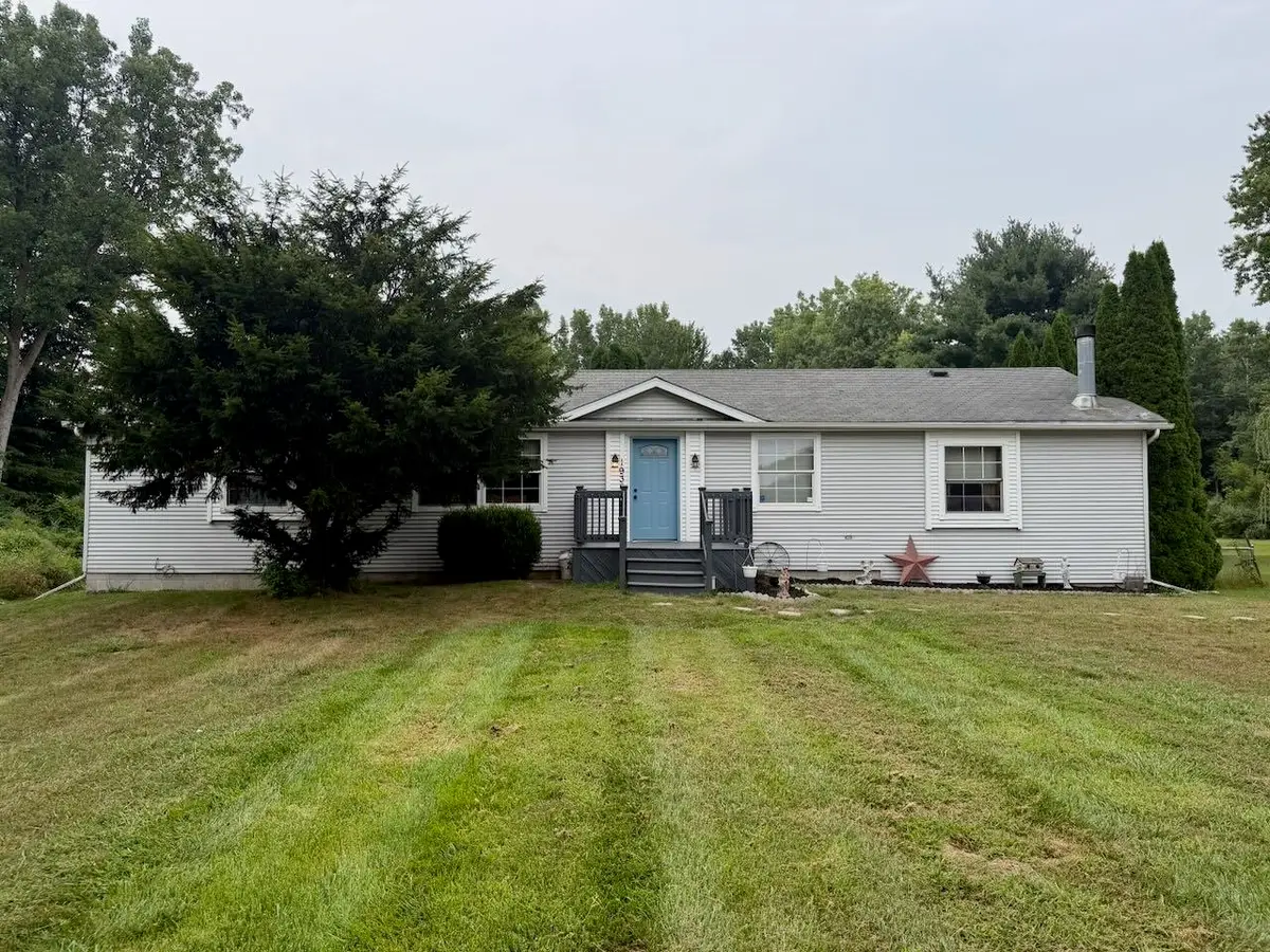 1930 W Burt RD, Montrose, MI 48457 - #1