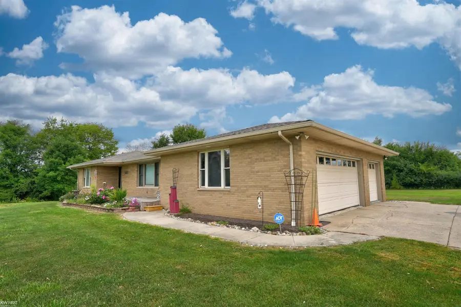 5407 E Dodge RD, Thetford, MI 48458 - #2
