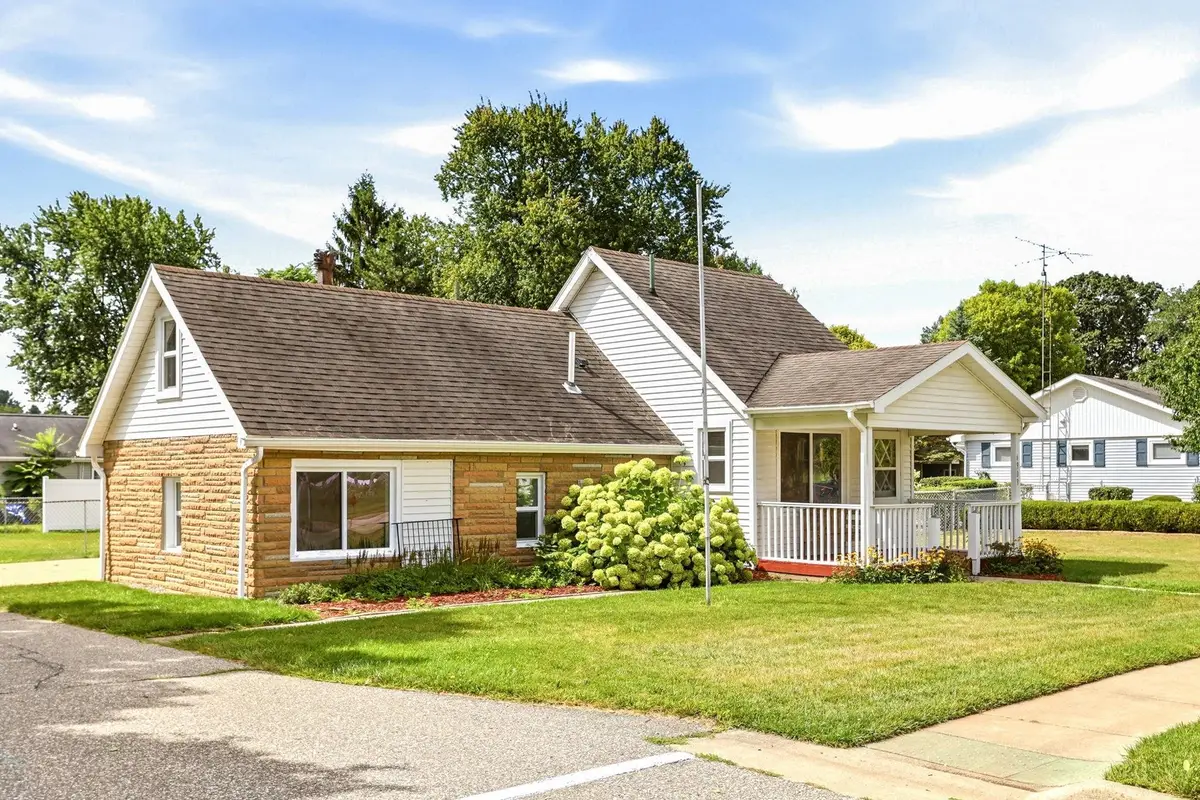 4903 Main ST, Millington, MI 48746 - #1