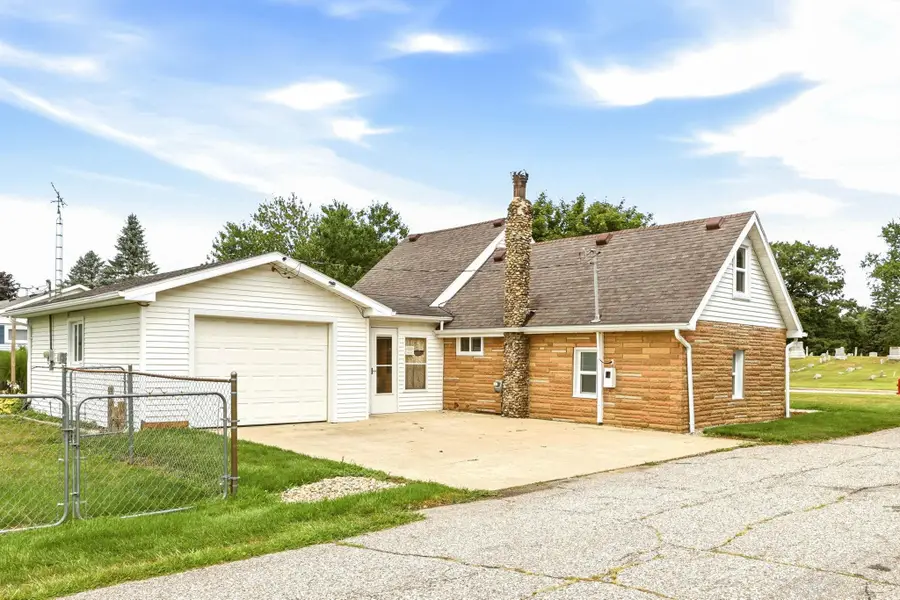 4903 Main ST, Millington, MI 48746 - #2