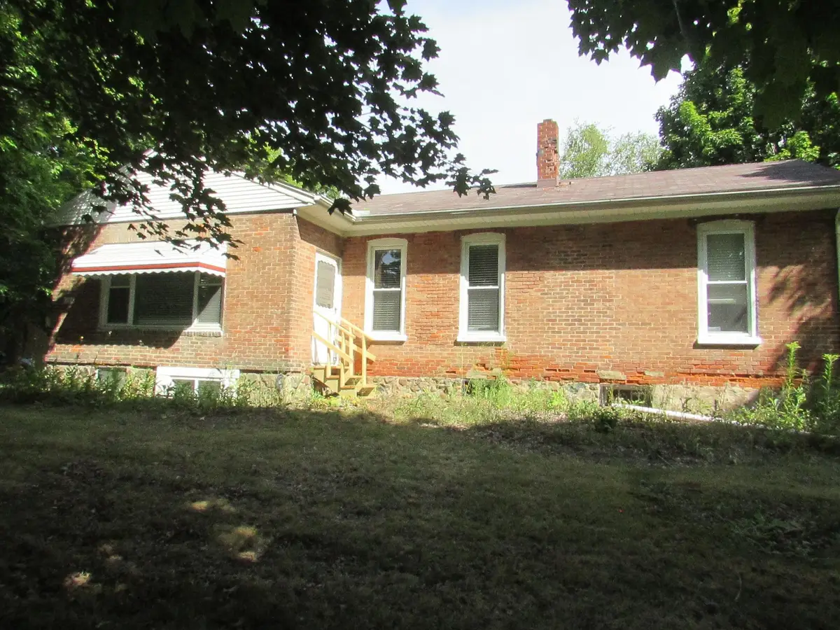 6209 E Atherton RD, Burton, MI 48519 - #1