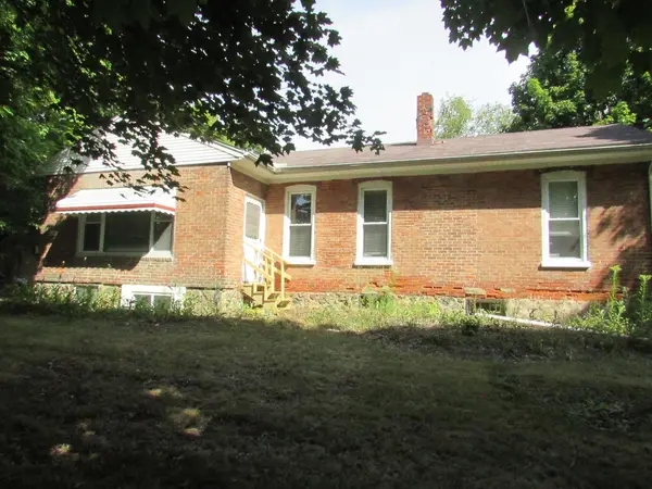 6209 E Atherton RD, Burton, MI 48519
