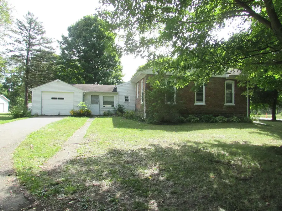 6209 E Atherton RD, Burton, MI 48519 - #3