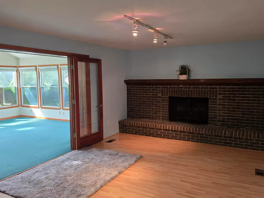 5189 Old Cove RD, Clarkston, MI 48346 - #3