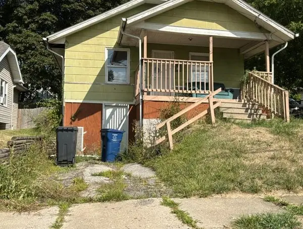 919 Vosburg, Flint, MI 48503