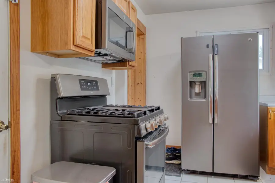 948 N Park ST, Owosso, MI 48867 - #2