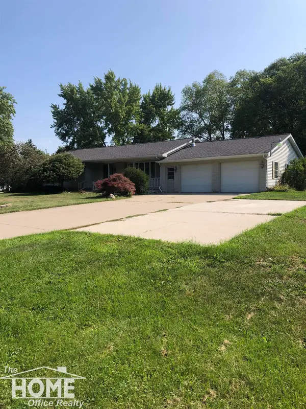 2046 Inglewood TER, Owosso, MI 48867