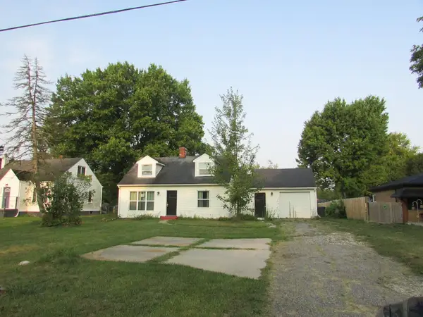 2467 Covert RD, Burton, MI 48509