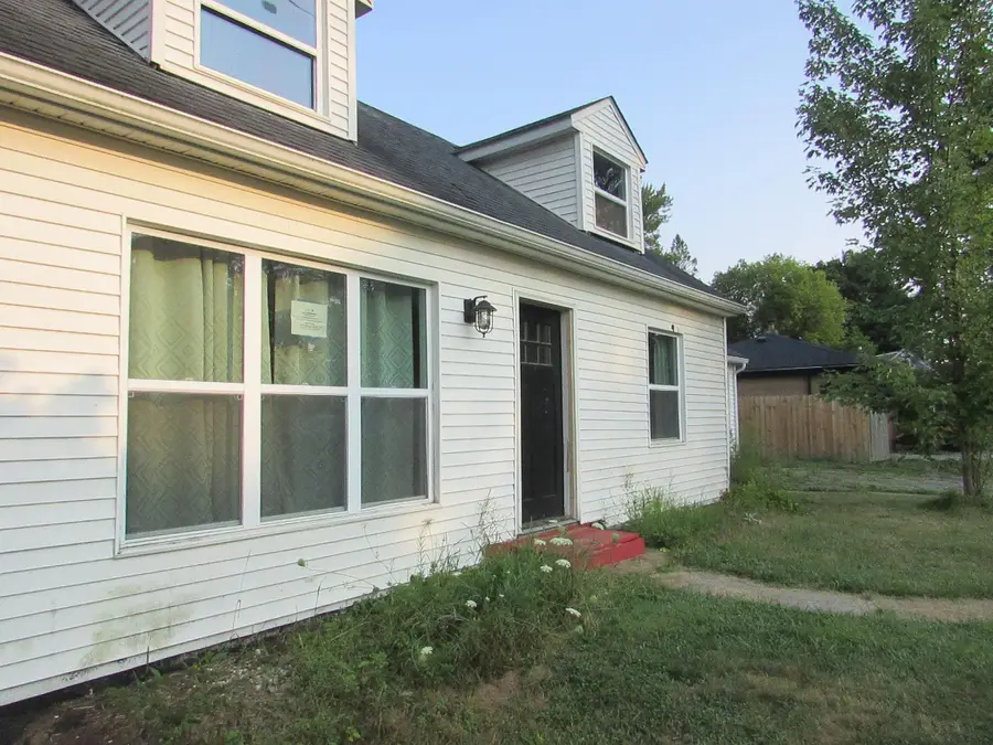 2467 Covert RD, Burton, MI 48509 - #2