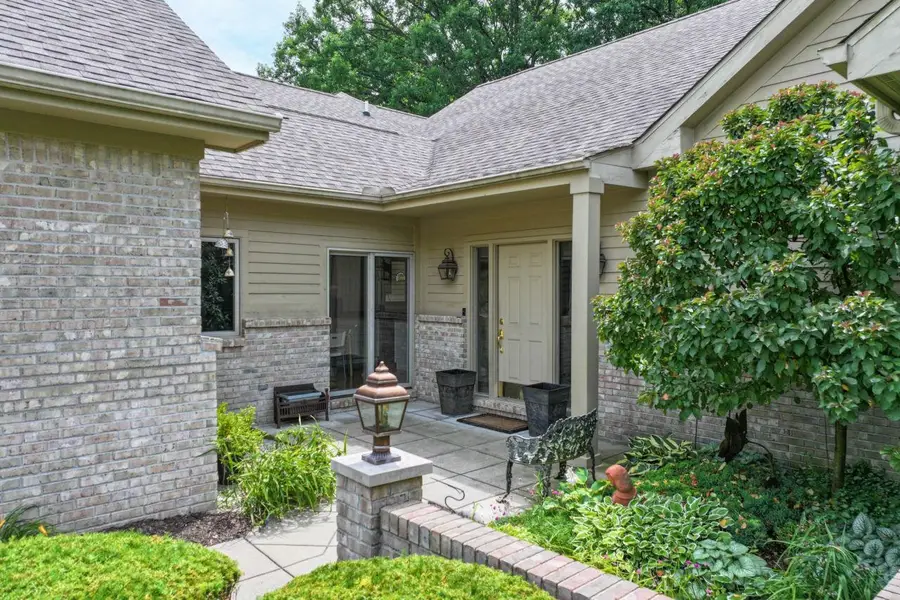 8116 Hawkcrest DR, Grand Blanc, MI 48439 - #3