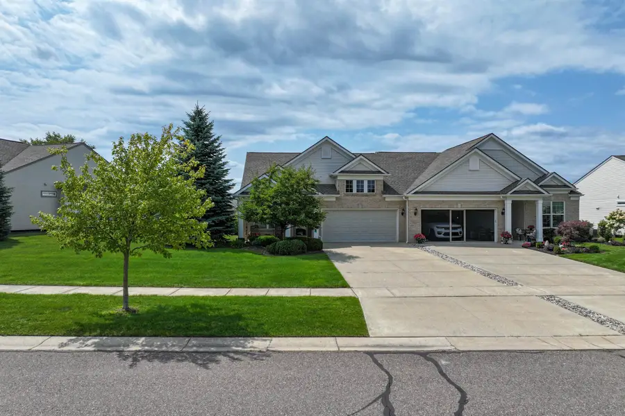 6547 Prairie Dunes DR, Grand Blanc, MI 48439 - #3