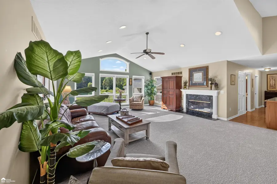 2120 Montague RD, Davison, MI 48423 - #3