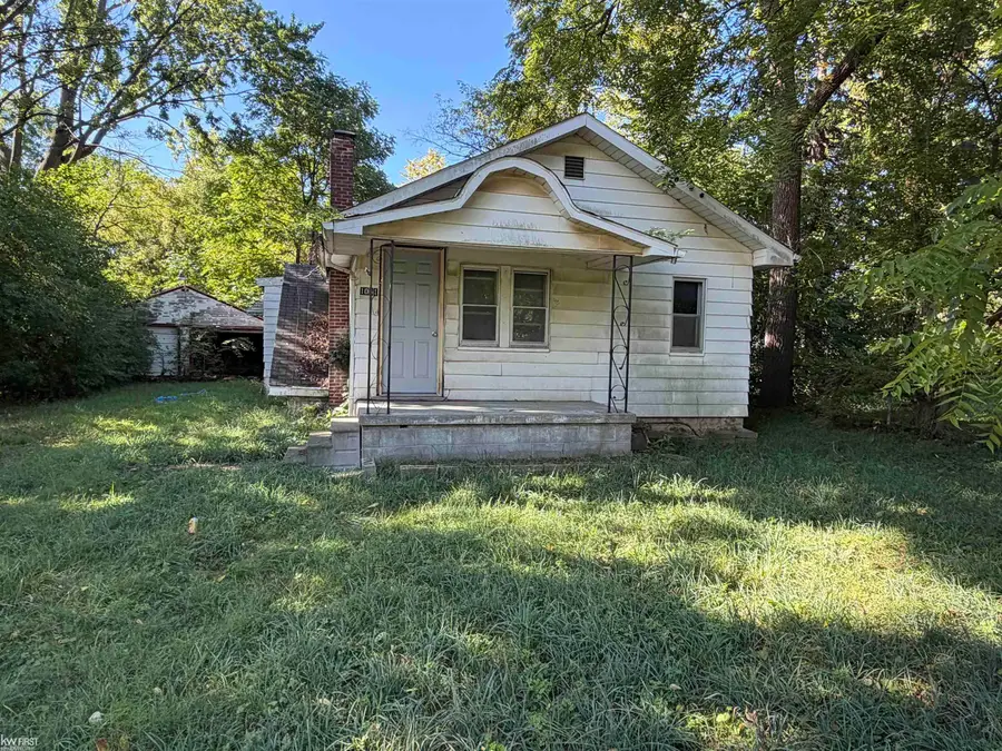 1051 W Yale AVE, Flint, MI 48505 - #2