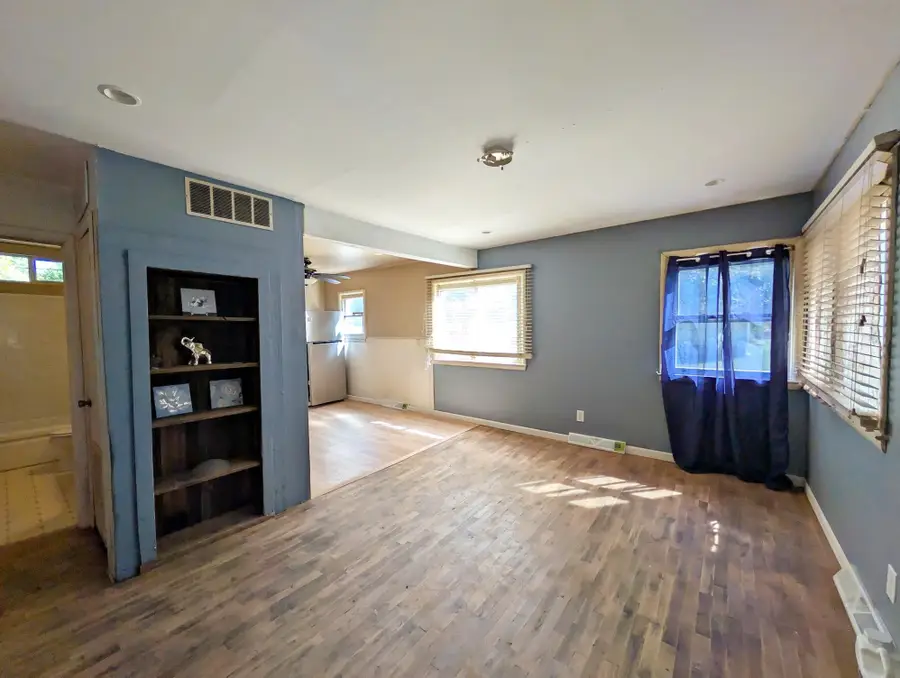 3235 Whittier AVE, Flint, MI 48506 - #3