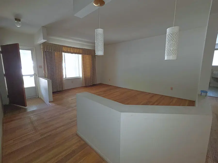 4459 Wickfield CIR, Flint, MI 48507 - #2