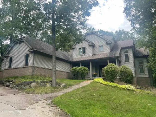 11361 Olde Wood TRL, Fenton, MI 48430