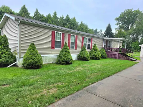 3863 N Lakeshore RD, PortHope, MI 48468