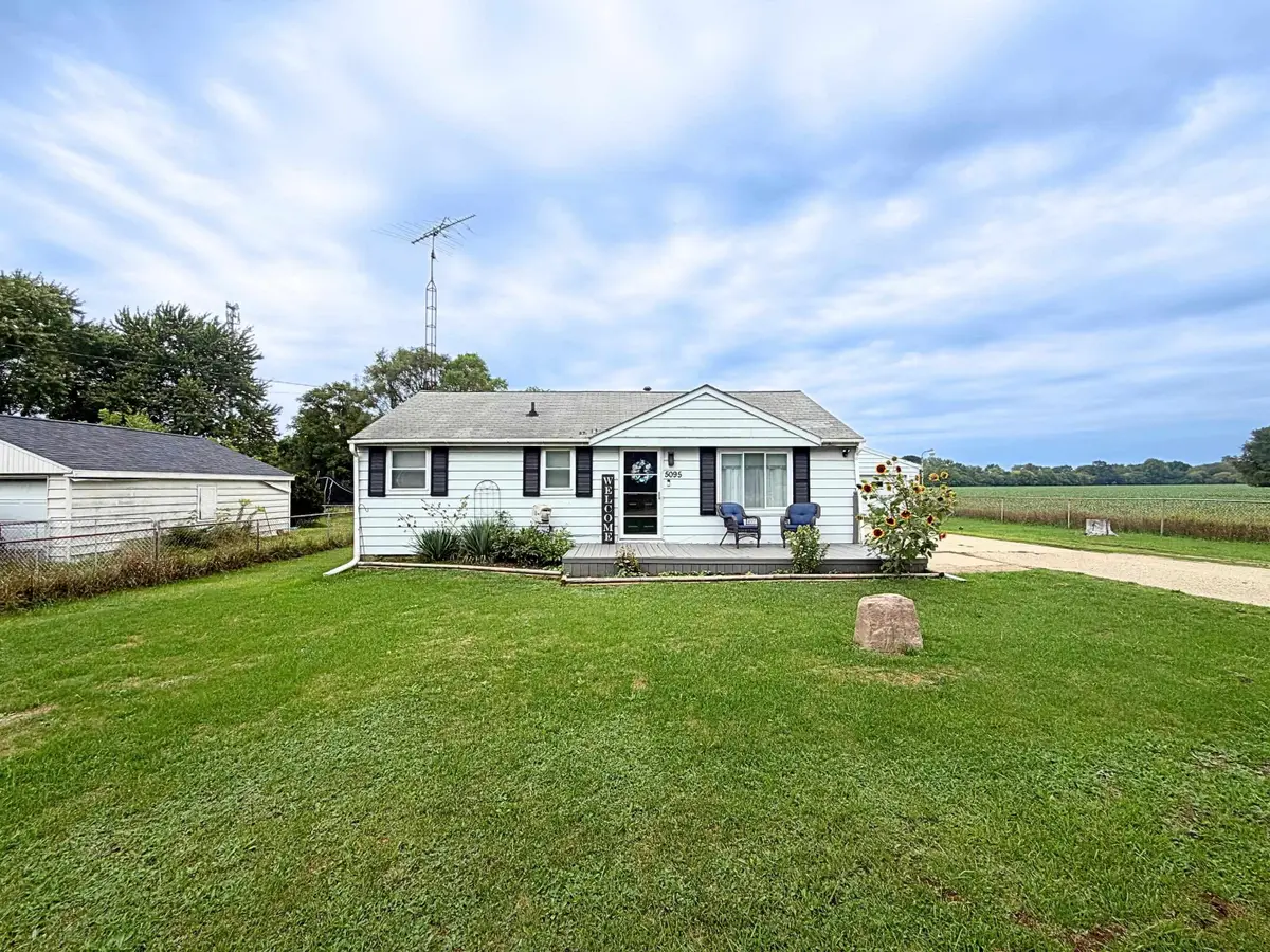 5095 Rose LN, Flint, MI 48506 - #1