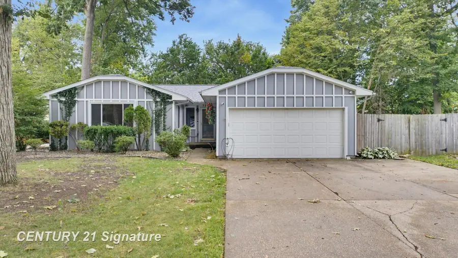 5240 Wishing Well DR, Grand Blanc, MI 48439 - #3