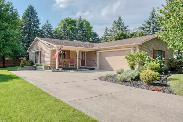 1105 Corlett DR, Owosso, MI 48867