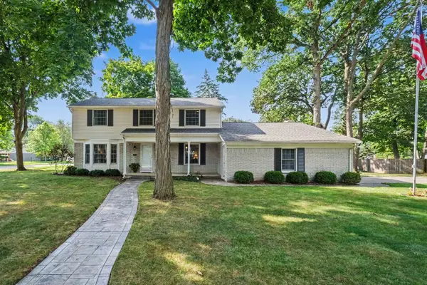 528 Greenwich LN, GrandBlanc, MI 48439