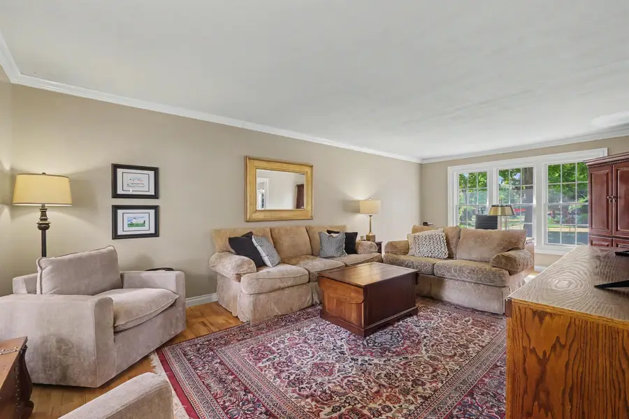 528 Greenwich LN, Grand Blanc, MI 48439 - #3