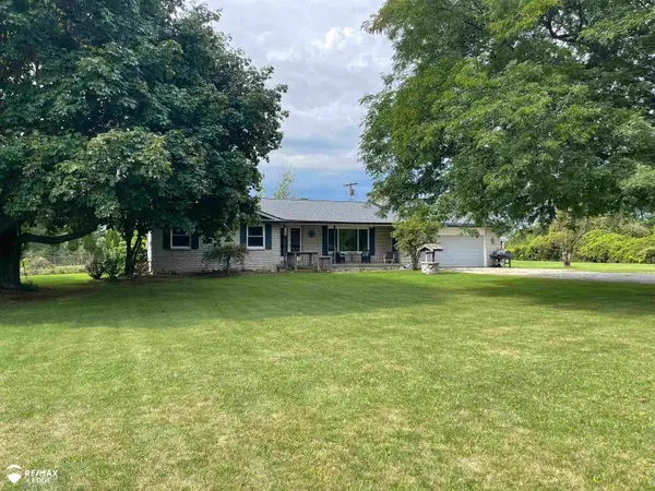4083 Peters, Columbiaville, MI 48421