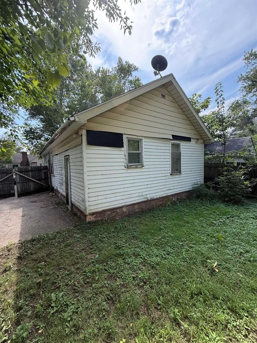 928 Huron ST, Flint, MI 48507 - #3